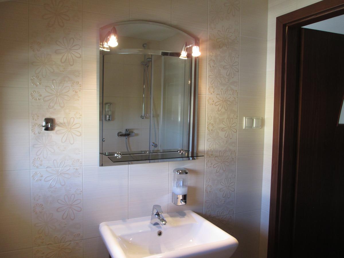 U Agaty Hotel Krosno Luaran gambar